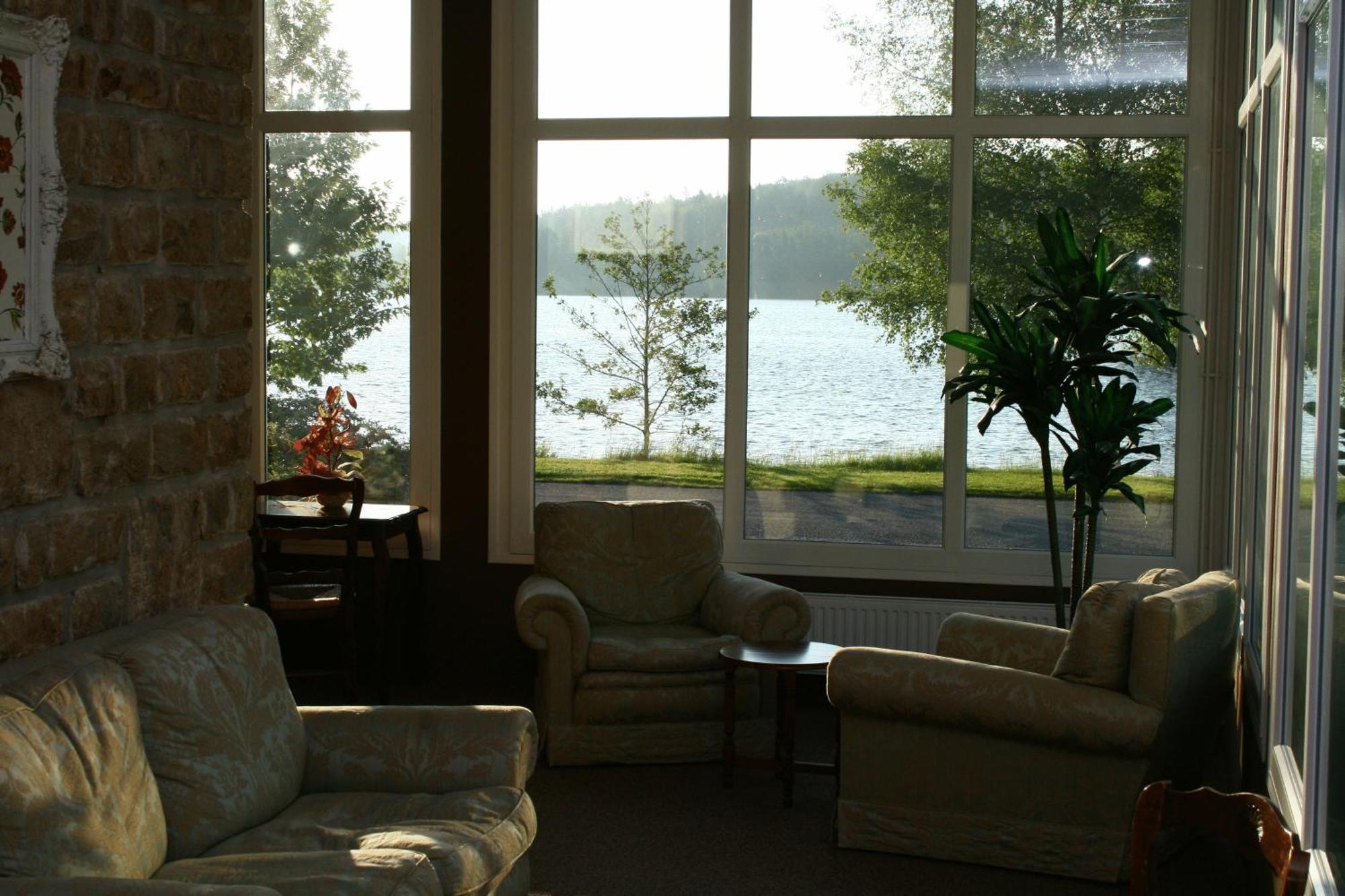 Logis Hotel Du Lac Neuvic  ภายนอก รูปภาพ
