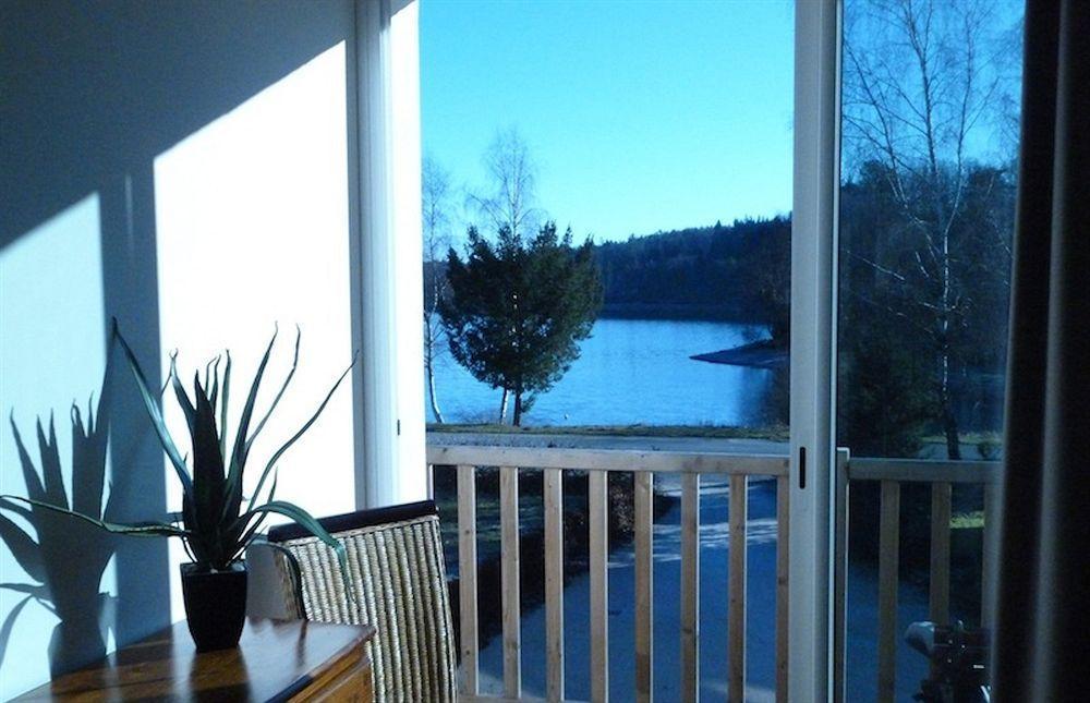 Logis Hotel Du Lac Neuvic  ภายนอก รูปภาพ