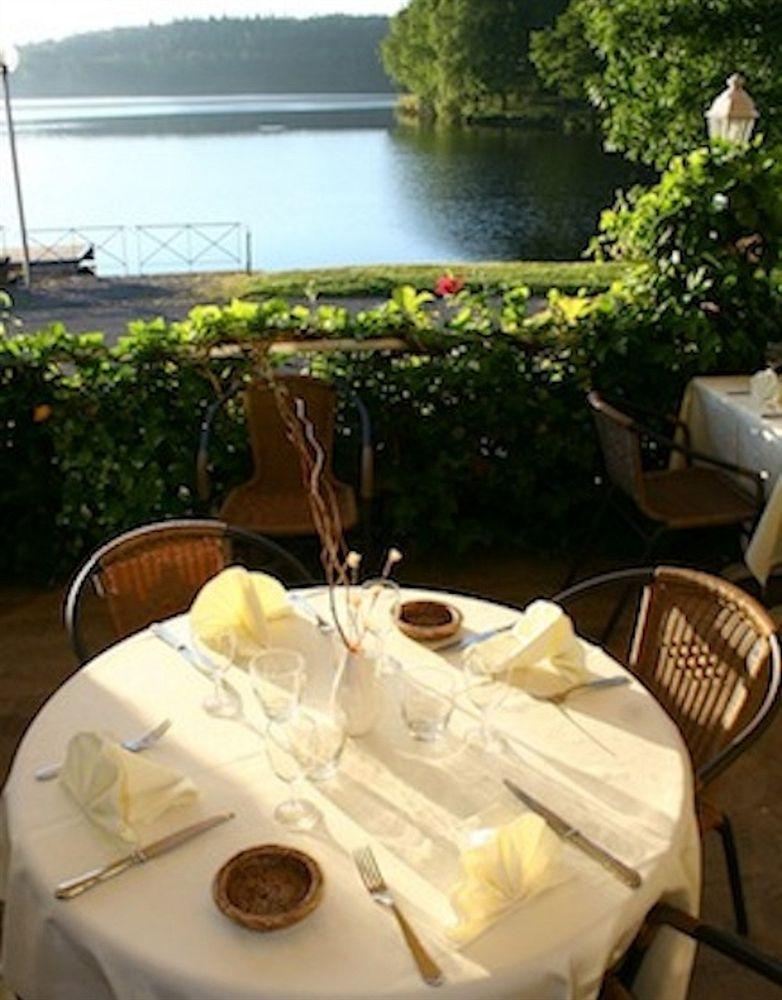 Logis Hotel Du Lac Neuvic  ภายนอก รูปภาพ