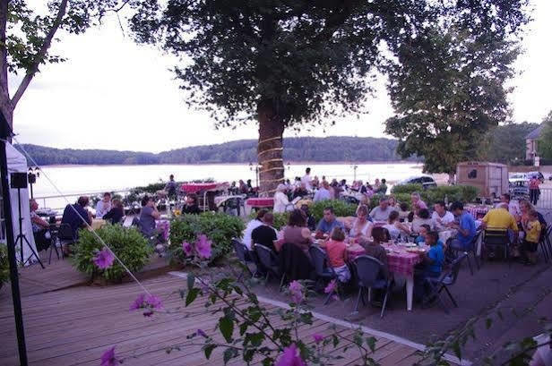 Logis Hotel Du Lac Neuvic  ภายนอก รูปภาพ