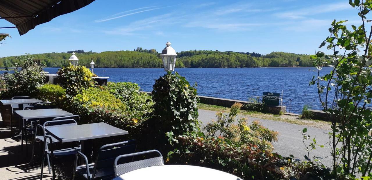 Logis Hotel Du Lac Neuvic  ภายนอก รูปภาพ